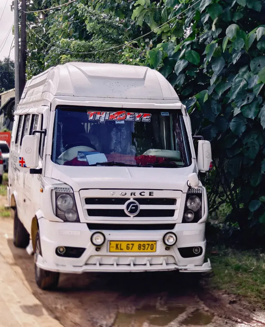 Tempo Traveller In North Paravur